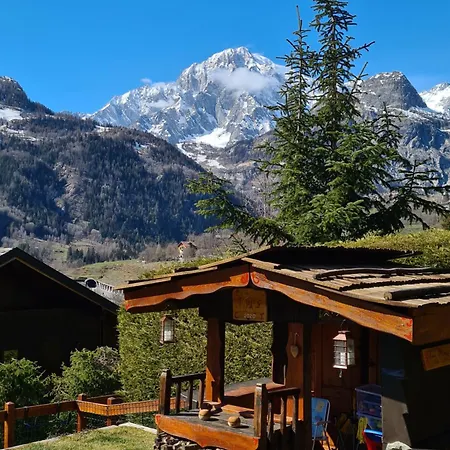 Superior Apartament Courmaison Vista Monte Bianco Lägenhet